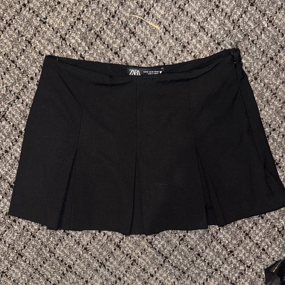 Zara Elegant Black Mini Skirt